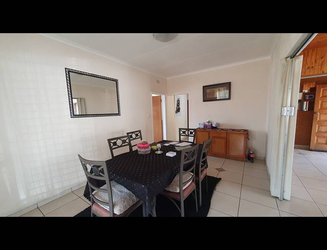 3 BEDROOM FREEHOLD FOR SALE IN RISANA